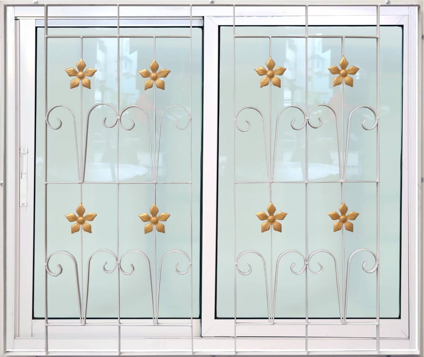 หน้าต่างบานเลื่อนเหล็กดัดลายดอกไม้ 2ช่อง อลูมิเนียมสีอบขาว+กระจกใสเขียว+มุ้ง+เหล็กดัด 120ซม.*110ซม.